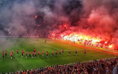 Insólita medida en el fútbol de Turquía: cancelan a una hinchada