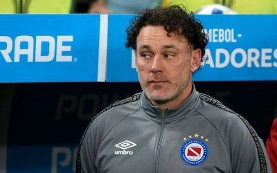 Dos clubes del fútbol argentino intentan convencer a Gabriel Milito para que sea su entrenador