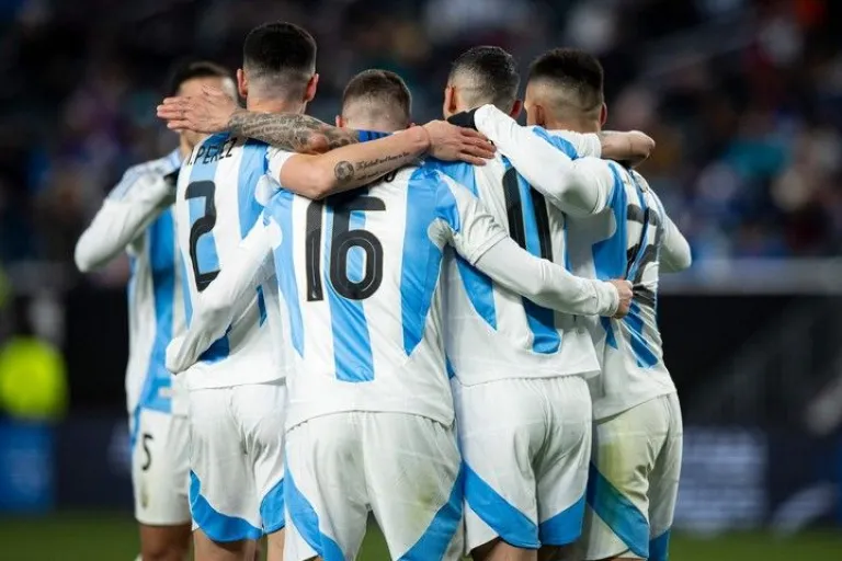 Con cinco argentinos, se conoció el 11 ideal de la Copa América